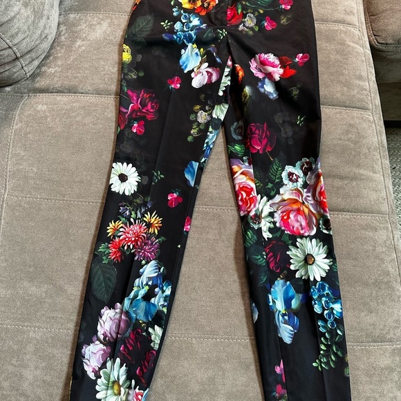 Ted Baker London Black Floral High Waist Women's Shorts - Picture 12 of 14